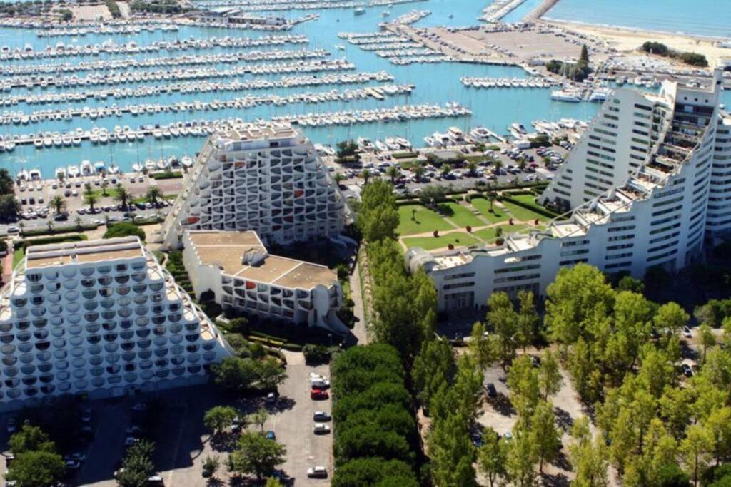 Chez Martin - Spacieux Appartement Climatise Proche De La Plage Ла-Гранд-Мот Экстерьер фото